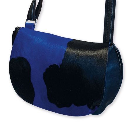 Sac besace Ivy à bandoulière en cuir à peau poilée - Bleu et noir