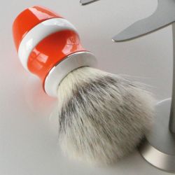 Blaireau de rasage de Luxe " Seventies " Inox - Orange / Blanc - MONT BLANC