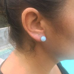 Boucles d'oreilles rondes en verre filé - Bleu pâle