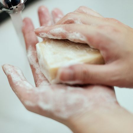 Savon artisanal bio Amande douce et Karité et huile essentielle Lavandin grosso avec son diffuseur