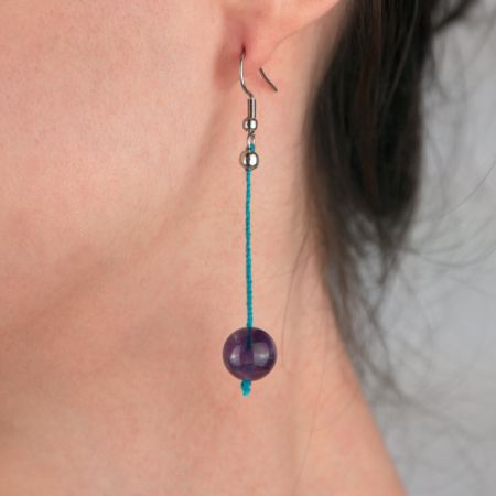 Boucles d'oreilles - Améthiste violette sur soie tressée bleue