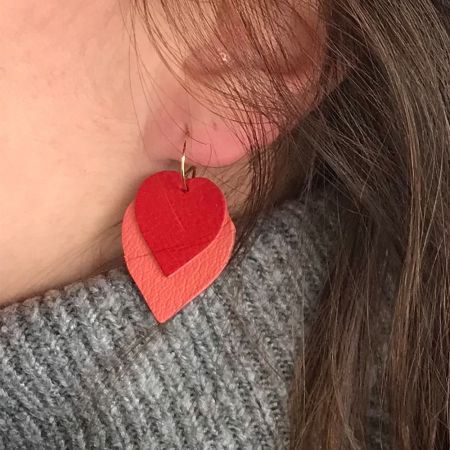 Boucles d'oreilles deux coeurs cuir et or "Love" - Rouge et Corail
