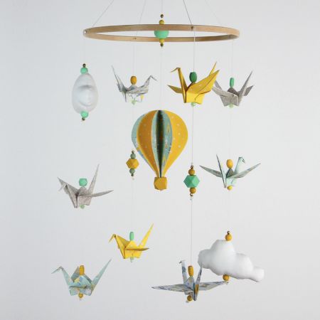 Mobile bébé artisanal "Montgolfière Lapin" origami - Jaune